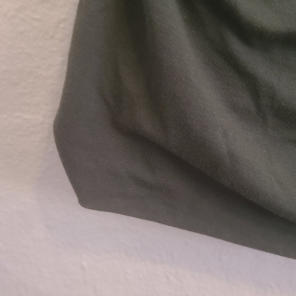 THE VANITY ROOM DRESS - Picture 2 of 9